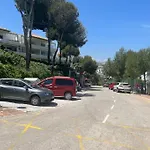 Quiet 2 Bedroom Apartment-Sleeps Up To 6