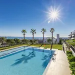 Mesas Homes Luxury 4 Bed Apartment Near The Sea And Port Estepona
