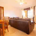Sea View Apartment 200M To Beach