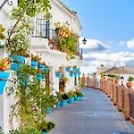 Mi Capricho Penthouse Seaview & Pool - Happy Rentals