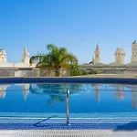 Malaga Puerto De Benalmadena En La Primera Isla Con Piscina Y Parking 3 Habitaciones Vista Al Mar Y Yates