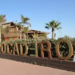 Apartamento Calido, Accesible Y Con Piscina