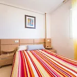 Cozy Apartment In Oropesa Del Mar With Kitchen
