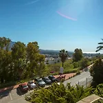 Stunning 2 Bedroom Apartment Magna Marbella Rdr259