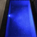 Pequeno Alojamiento Con Mini Piscina - No Climatizada