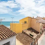 Delighful House Next To The Beach By Renthas