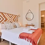 C74 - Marvelous 3 Bedroom Apartment In Historical