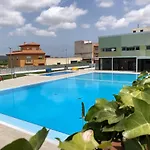 Casa De Pueblo Entero, Centro Historico De Calig