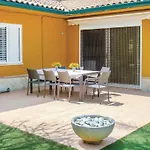 Stunning Home In Riba-Roja De Turia With Jacuzzi