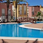 Precioso Bajo Con Jardin En Vera