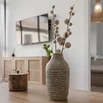 Peaceful & Bright Apartment With Patio - Center