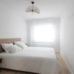 Lujoso Apartamento Entre 2 Playas Con Garaje, Wifi