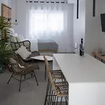 Lovely Suites Tarifa, Estudio A Estrenar En El Centro Y Muy Cerca De La Playa
