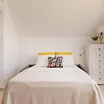 Fresh Penthouse Apartment With Great Sea Views