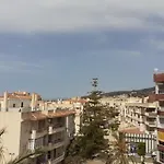 Amplio Piso Al Lado De La Playa En Nerja