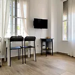 Beachfront Two-Bedroom Apartment In Fuengirola