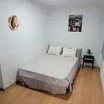 Room With Private Bathroom Habitacion Con Bano