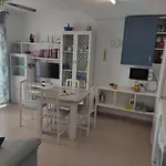 Apartamento Con Piscina En Primera Linea De Playa