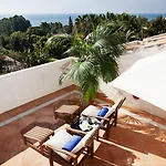 Deluxe Villas Don Carlos Resort