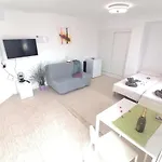 Small Studio, 50 M Front Of The Ocean & Free Wifi