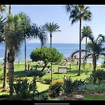 Mi Capricho Beachfront- 3-7 Apartment With Sea Views
