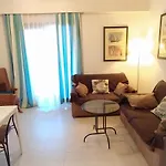 Dos Dormitorios Con Tres Terrazas En Cuarta Planta