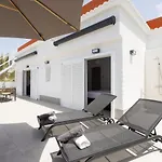 Villa Urbania Atico Deluxe By Sunkeyrents