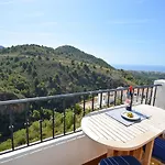 Apartamento La Vista, Frigiliana 2 Bedroom Apartment With Amazing Views, Pool And Free Private Parking Hansonholiday Rentals