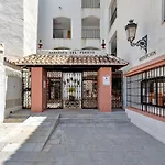 Modern 3 Bed Apartment In Puerto Banus, Marbella
