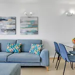 Wonderful View, Huge Terrace Solarium, Private Parking