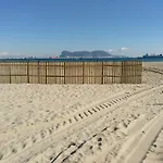 Estudio A Pie De Playa Con Bano Y Cocina Privados