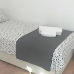 C&Blola - Habitacion Independiente Con Bano Privado Y Aire Acondicionado - Minimo 3 Dias