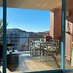 Apartamento Con Terraza Sobre La Marina De Sotogrande