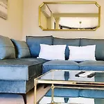 Spacious Renovated 1-Bedroom Apartment In Marbella Center With Free Parking