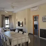 Beautiful House At Daimus Beach
