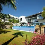 Villa Michaela Moderna De Super Lujo Con Piscina Y Vistas