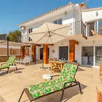 Awesome Home In Mezquitilla With Kitchen
