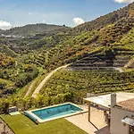 Cozy Home In Arenas With Swimming Pool