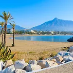 Apt. P/4 1 Min From The Beach W/Pool In Marbella
