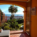 Appartement Met Zeezicht En Vlakbij Het Strand