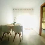 Apartamento De Dos Dormitorios En Almeria.