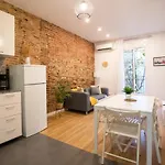 2Sic1033 - Bright Flat Near Sagrada Familia
