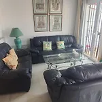 Spaciously Cosy Apartment 5B Close To Beach