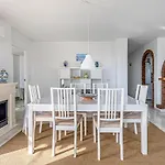 2 Bedroom Stunning Apartment In Benalmadena