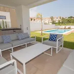 Villa Paraiso, 15
