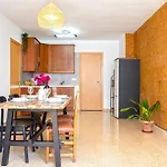-Malagasunapts- West Beach Malaga Seafood & Relax