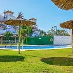 3 Bedroom Cozy Apartment In Sanlucar De Barrameda
