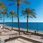 Rentandhomes Beachfront Marbella Center