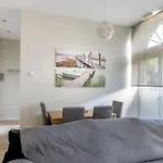 Alquiler Piso Con Terraza Para Parejas O Familias
