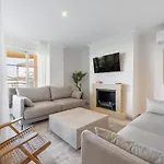 Senorio De Aloha 3 Bedroom Duplex Within Walking Distance To Puerto Banus